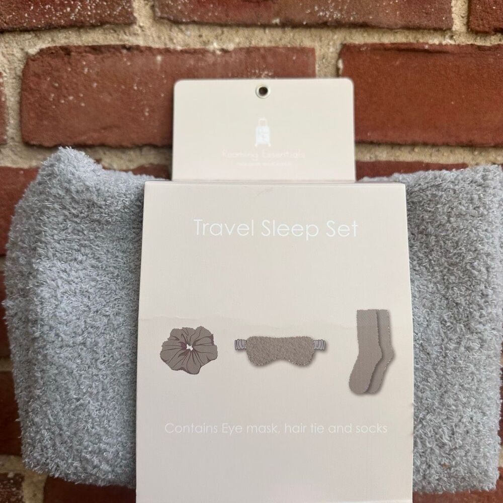 Roaming Essentials Travel Sleep Set Eye Mask Socks scruncie Gray OS NEW